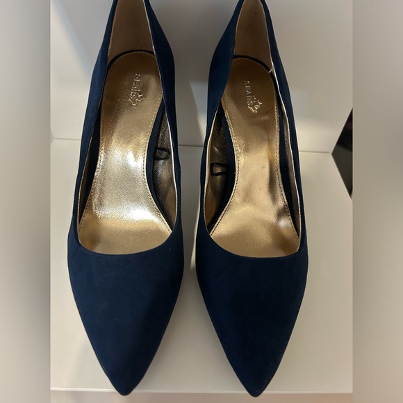 Blue suede pumps heels, size 7, good condition. - Picture 2 of 4